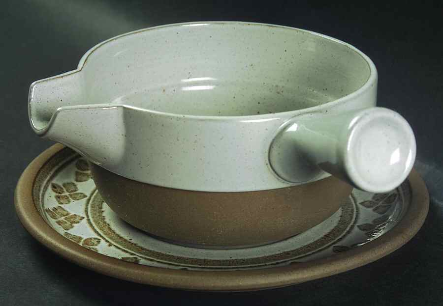 Provence Gravy Boat & Underplate by W R Midwinter Ltd-1