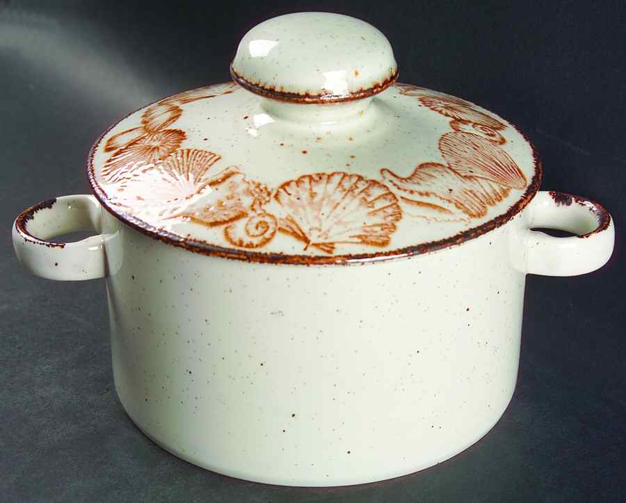 Seascape 2 Qt Round Covered Casserole by W R Midwinter Ltd-1