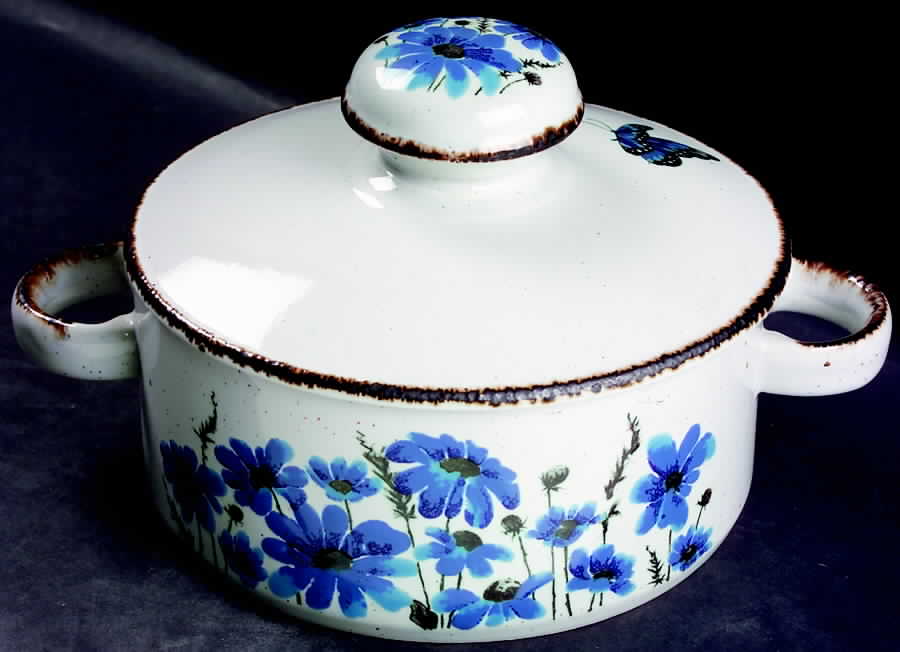 Spring 1.5 Qt Round Covered Casserole by W R Midwinter Ltd-1