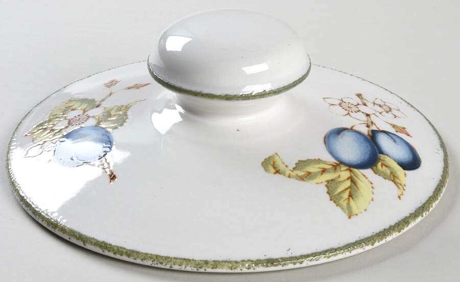 Still Life Lid for 1.5 Qt Round Casserole by W R Midwinter Ltd-1