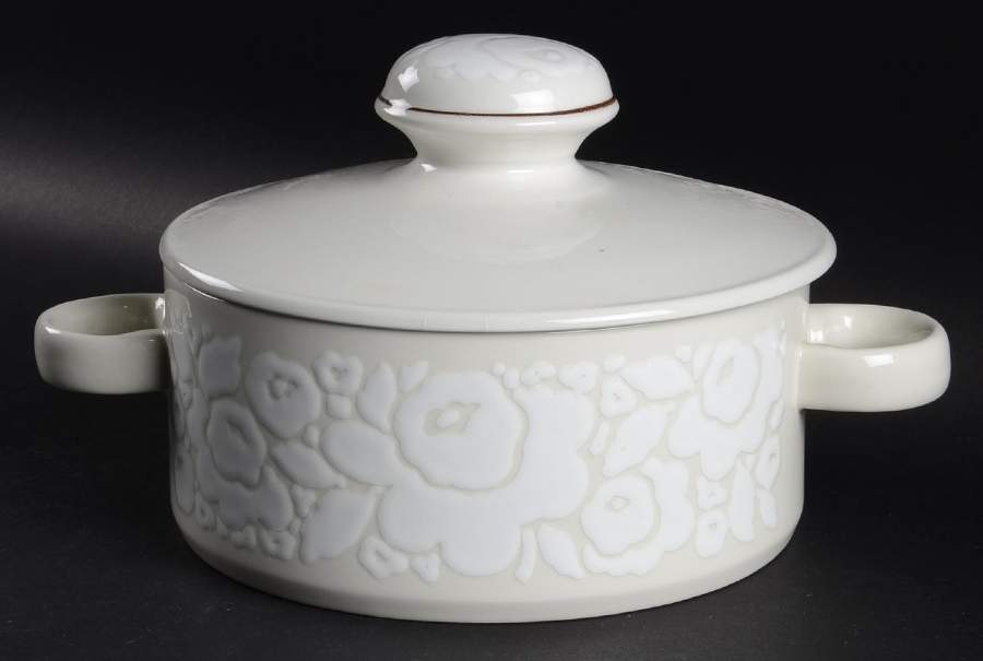 Winter 1.5 Qt Round Covered Casserole by W R Midwinter Ltd-1