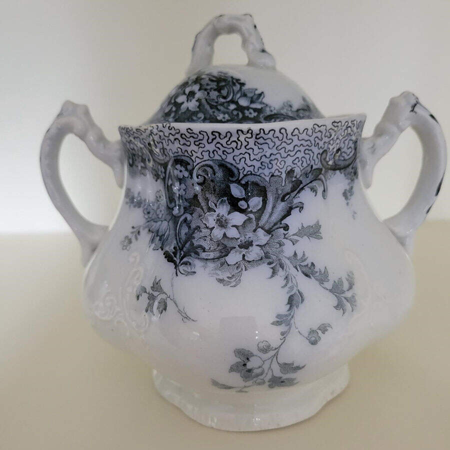 Albemarle-Medway Blue (Transferware) Sugar Bowl & Lid by Alfred Meakin-1