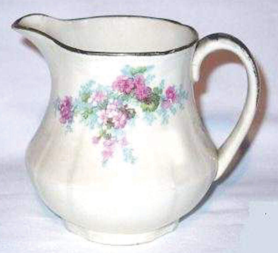 Avondale Creamer by Alfred Meakin-1