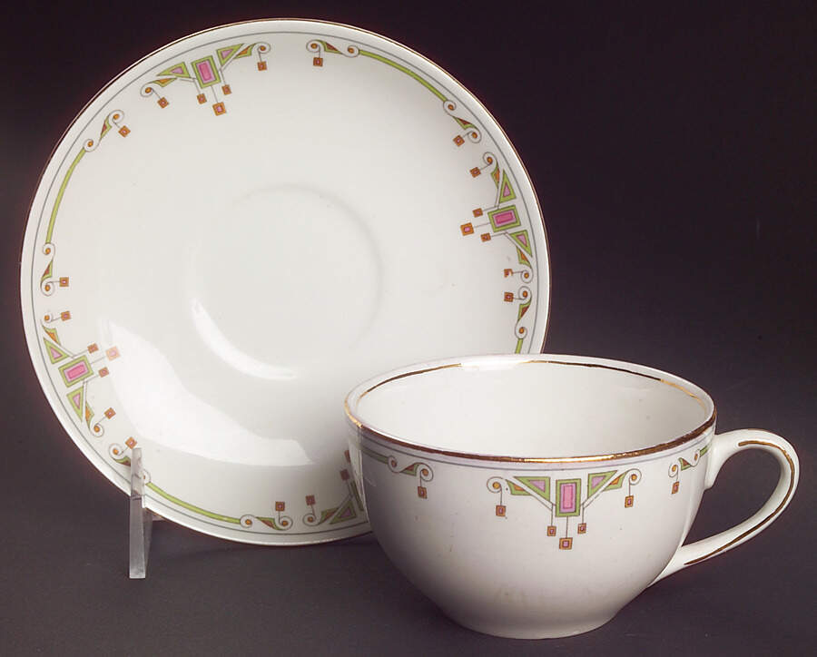 Berkeley Footed Cup & Saucer Set by Alfred Meakin-1