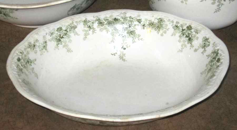 Coniston Green 9" Oval Vegetable Bowl by Alfred Meakin-1