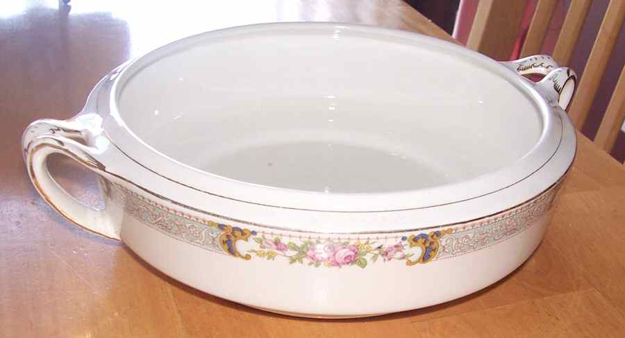 Errol Round Vegetable No Lid by Alfred Meakin-1