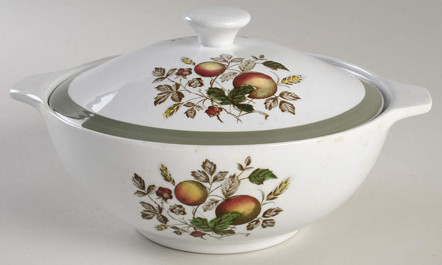 Hereford Round Covered Vegetable by Alfred Meakin-1