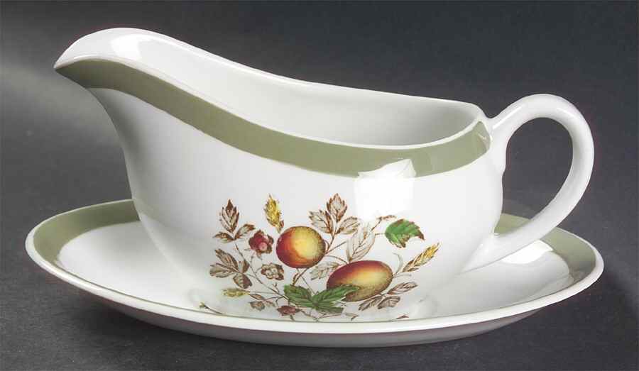 Hereford Gravy Boat & Underplate by Alfred Meakin-1