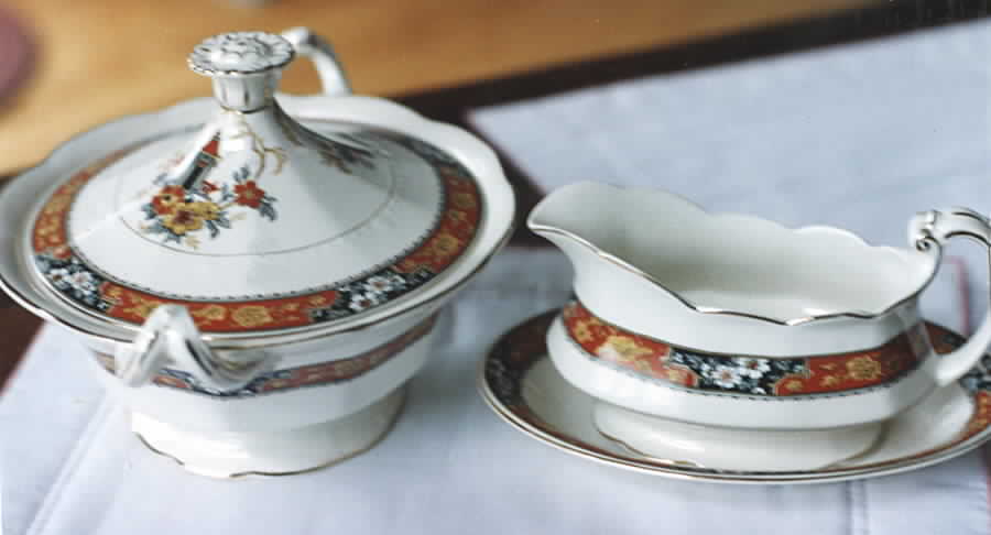 Jamaica Sugar Bowl & Lid by Alfred Meakin-1