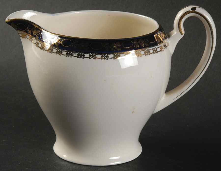 Kingsdale Cobalt Blue Creamer by Alfred Meakin-1