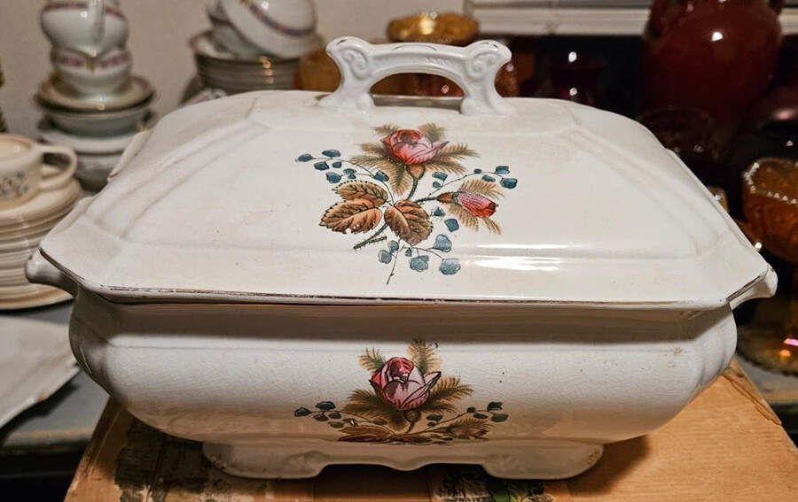 MEA1 Tureen &  Lid by Alfred Meakin-1