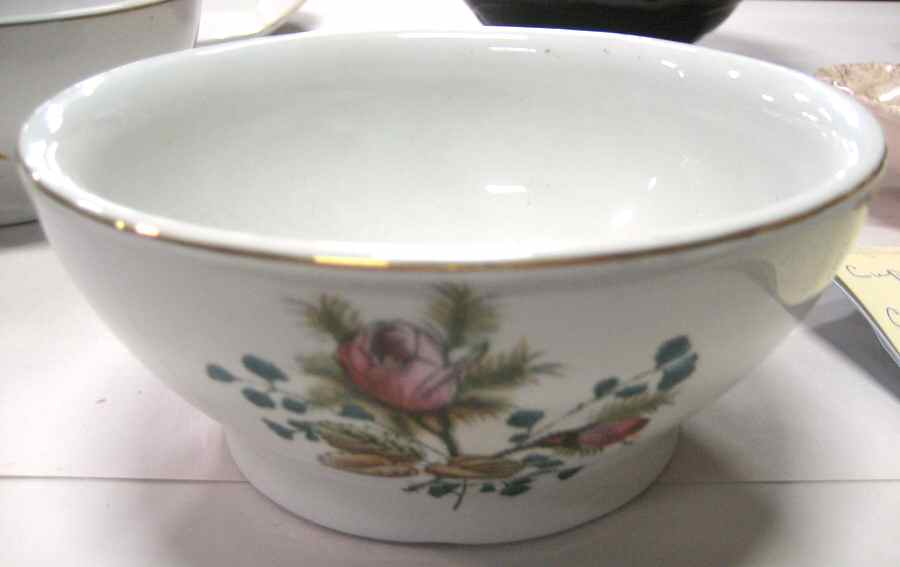 MEA1 Cranberry Bowl by Alfred Meakin-1