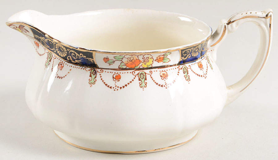 Solway Round Gravy Boat by Alfred Meakin-1