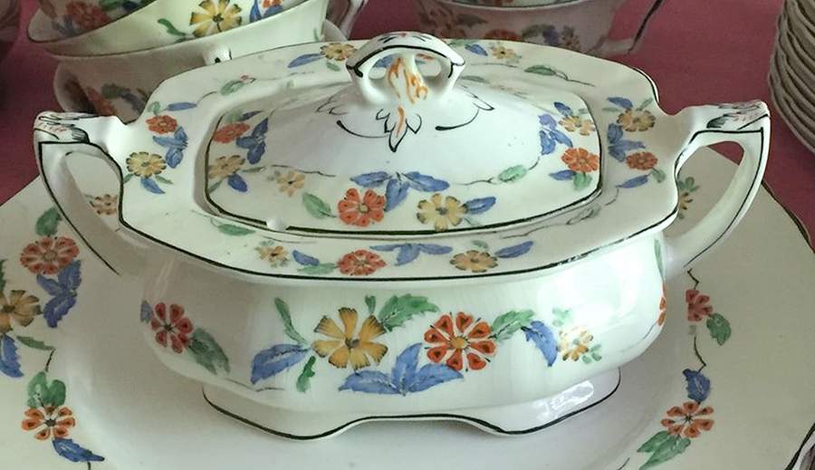 MEA22 Sugar Bowl & Lid by Alfred Meakin-1
