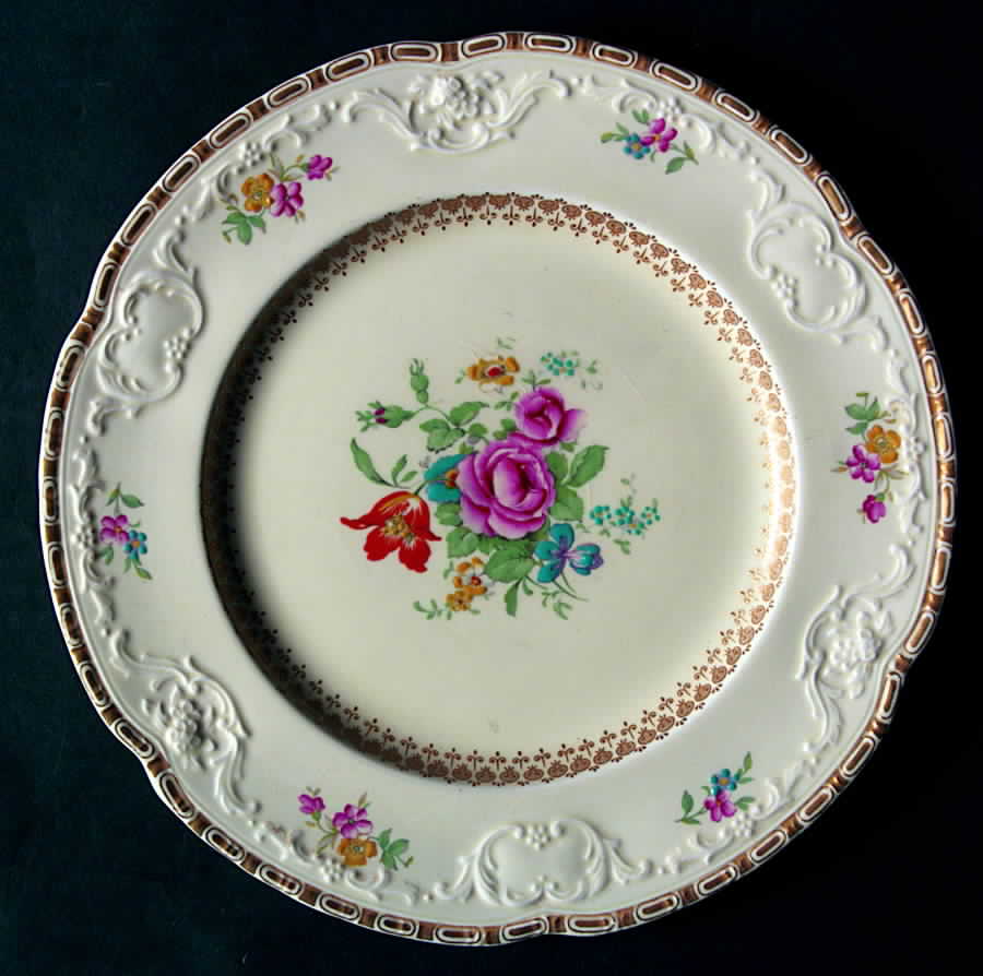 Peter Pan Luncheon Plate by Alfred Meakin-1