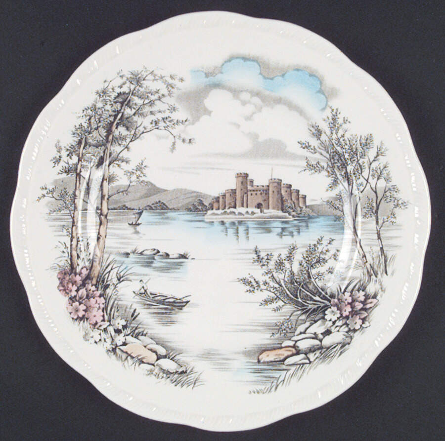 Queens Castle Multicolor Dinner Plate by Alfred Meakin-1