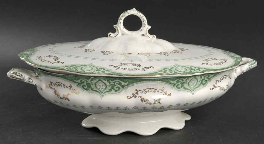 Raleigh Green Oval Covered Vegetable by Alfred Meakin-1