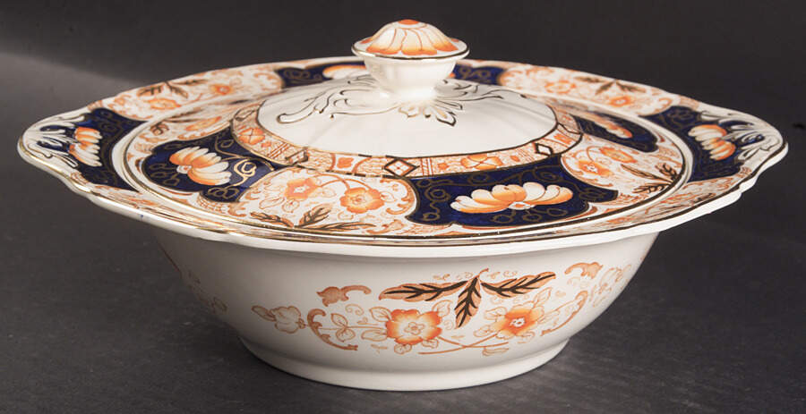 Royal Cameron Round Covered Vegetable by Alfred Meakin-1