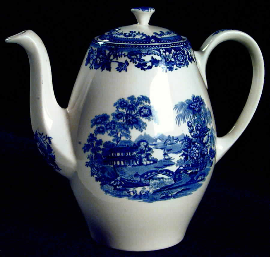 Tonquin Blue Coffee Pot & Lid by Alfred Meakin-1