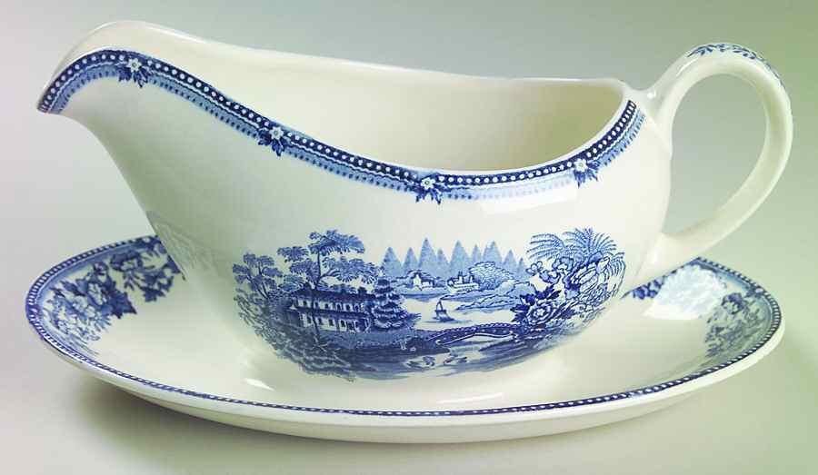 Tonquin Blue Gravy Boat with Attached Underplate by Alfred Meakin-1
