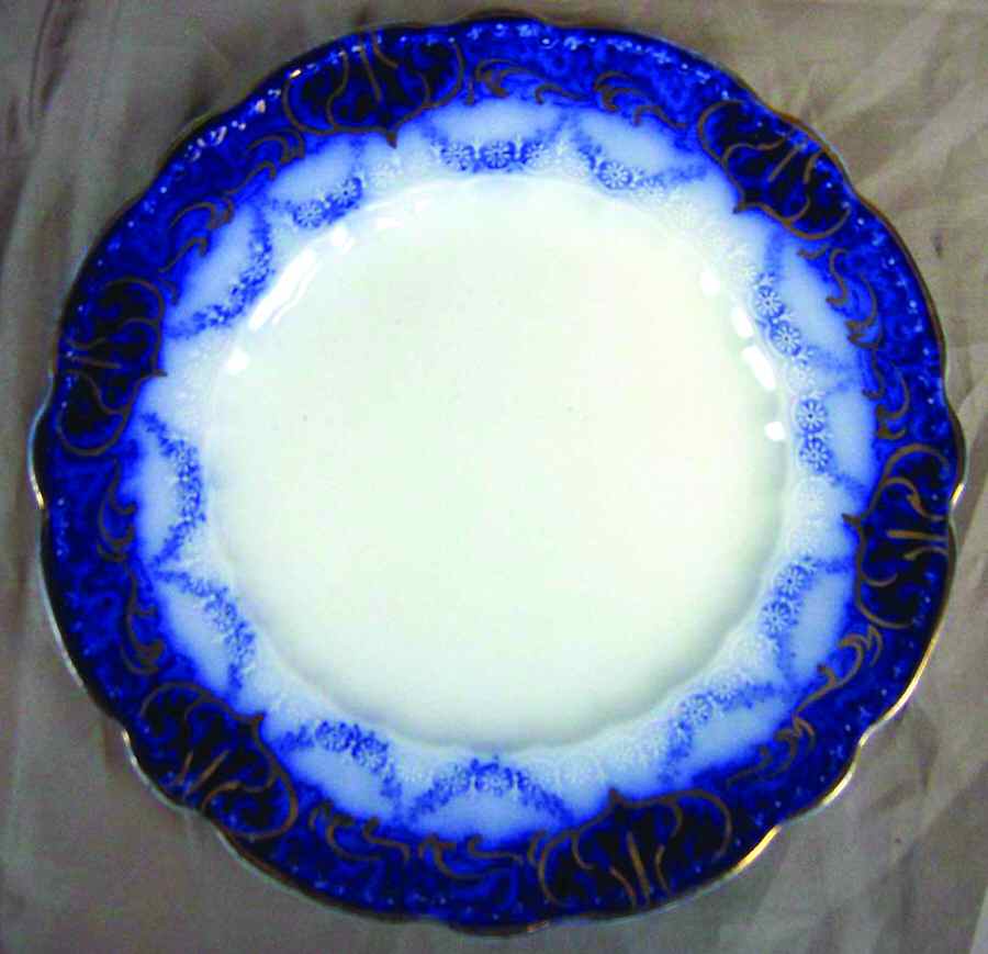 Verona Dinner Plate by Alfred Meakin-1