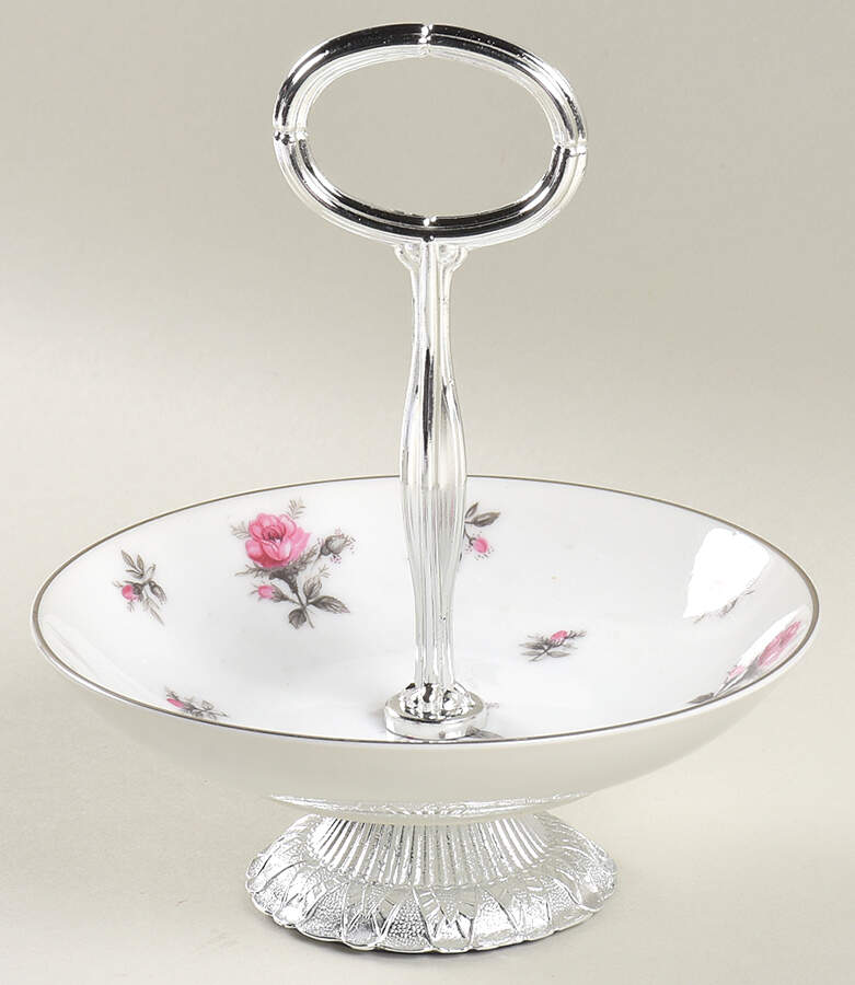 706 6"-7" Handled Footed Nut Dish HC by Meito-1