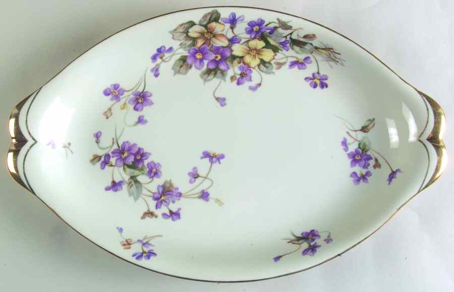 Adele (Norleans Shape) 13" Oval Serving Platter by Meito-1