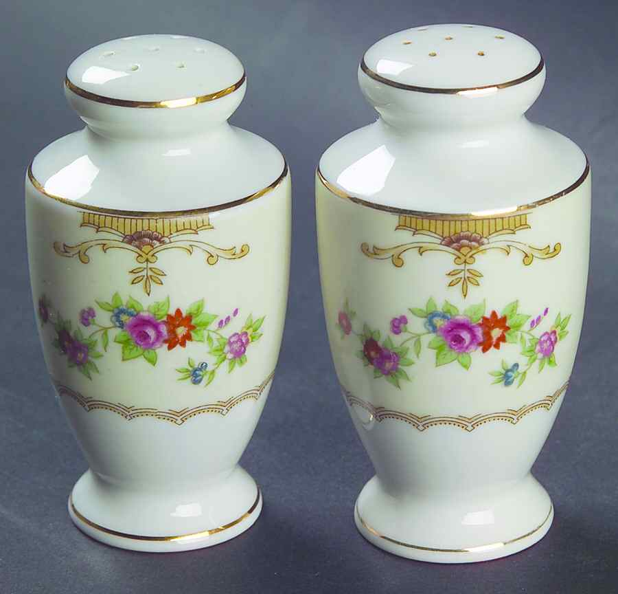 Ambassador Salt & Pepper Set by Meito-1
