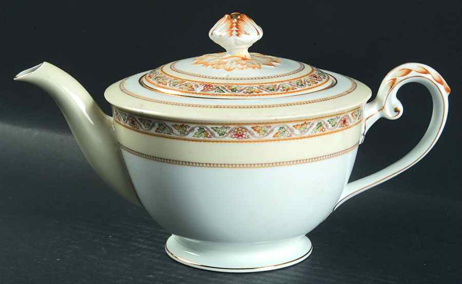 Anita Teapot & Lid by Meito-1
