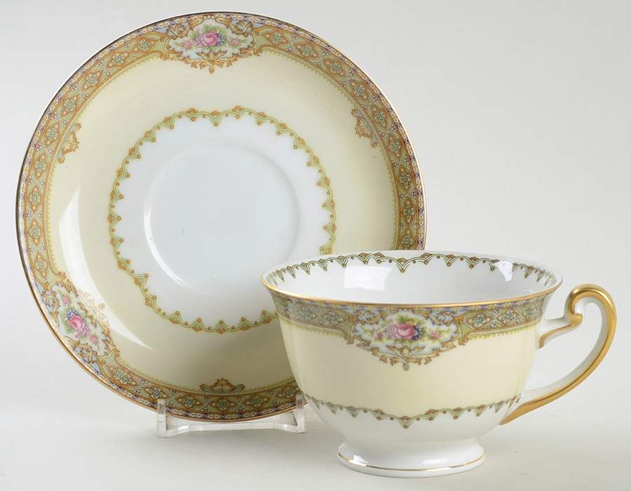 Annette Footed Cup & Saucer Set by Meito-1