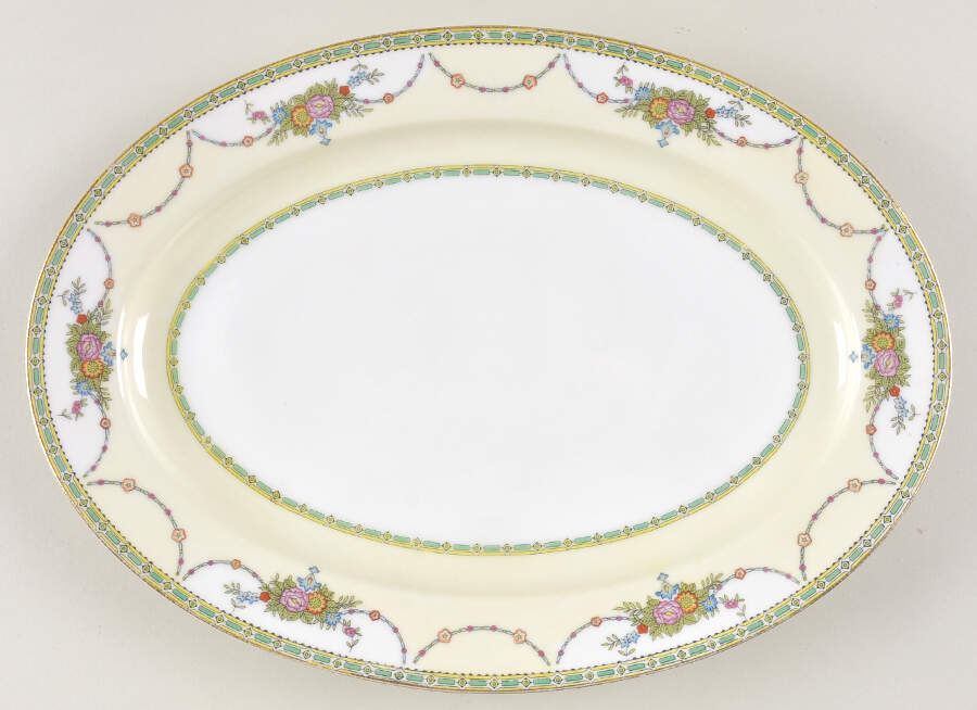 Antwerp 11" Oval Serving Platter by Meito-1