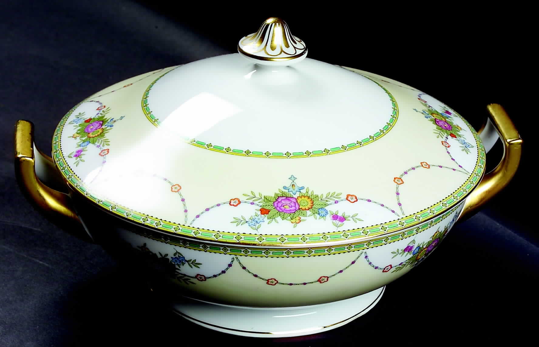 Antwerp Round Covered Vegetable by Meito-1