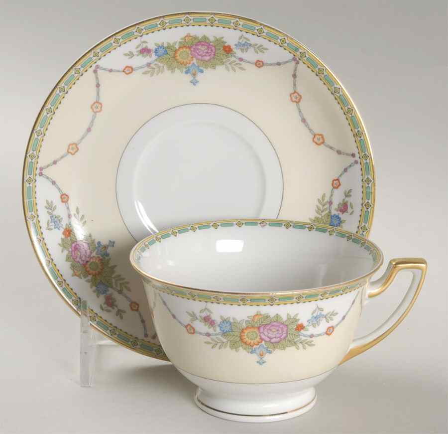 Antwerp Footed Cup & Saucer Set by Meito-1
