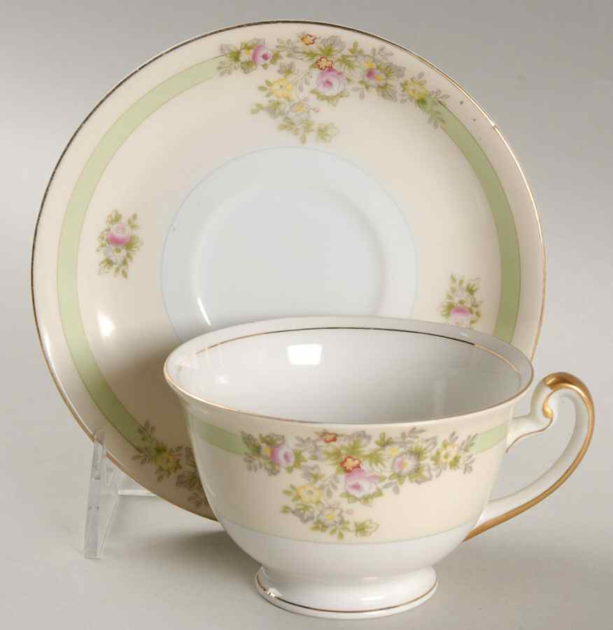 Athlone Footed Cup & Saucer Set by Meito-1