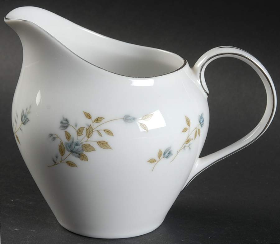 Augusta (Newer, Platinum Trim) Creamer by Meito-1