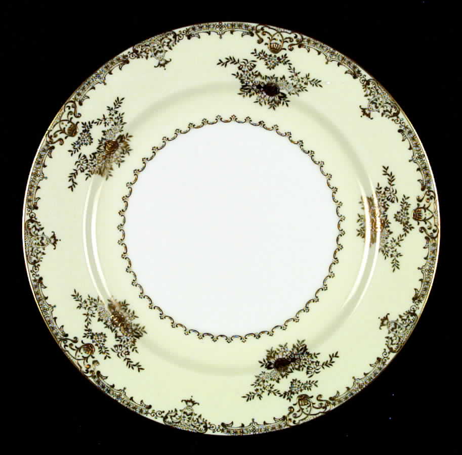 Augusta (Older, Gold Trim) Dinner Plate by Meito-1