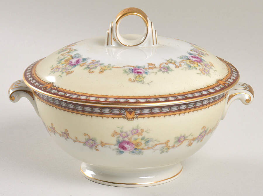Augusta (Floral, Asama Shape) Sugar Bowl & Lid by Meito-1