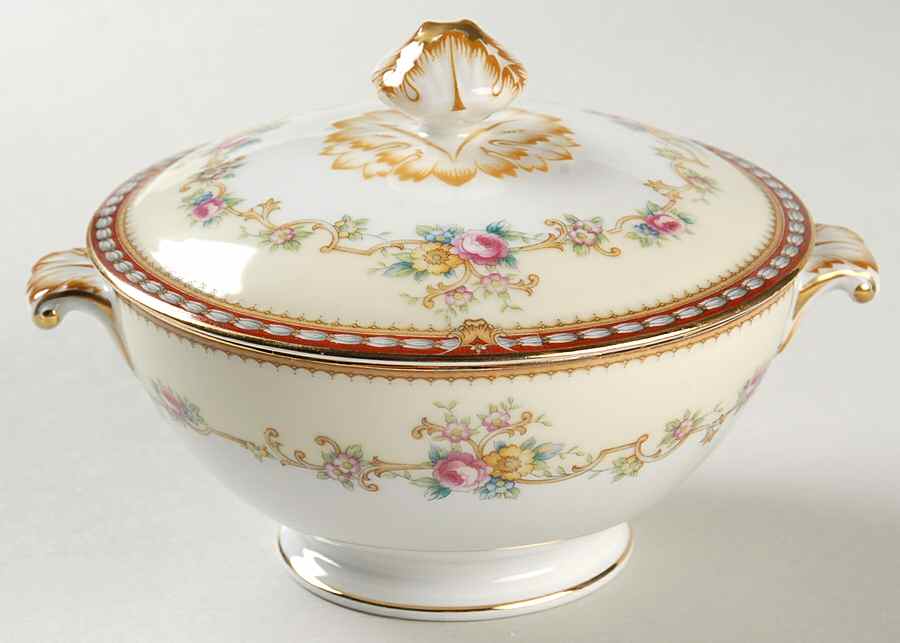 Augusta (Floral, Asama Shape) Sugar Bowl & Lid by Meito-1