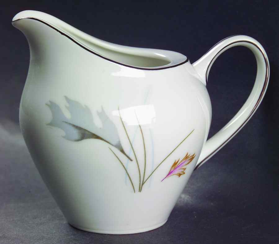 Autumn Leaves Creamer by Meito-1