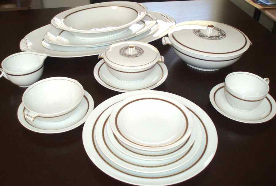 Bangor Dinner Plate by Meito-1
