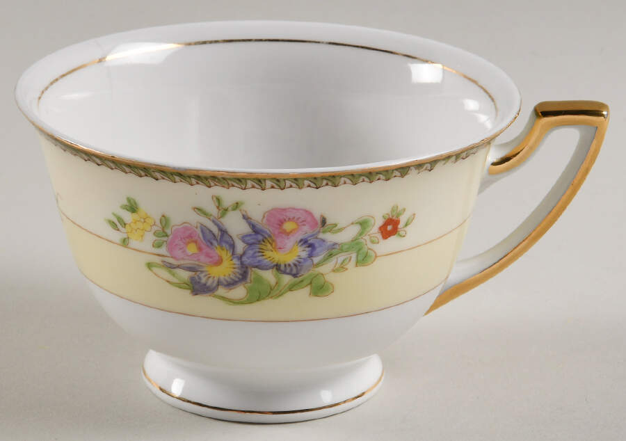Berkshire Footed Cup by Meito-1