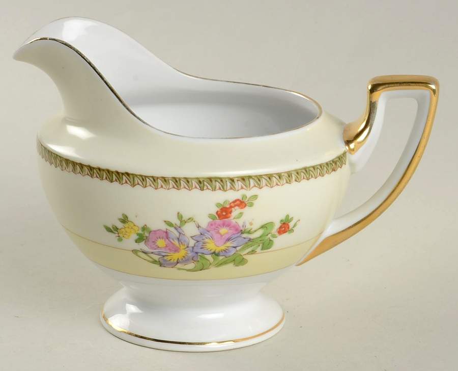 Berkshire Creamer by Meito-1