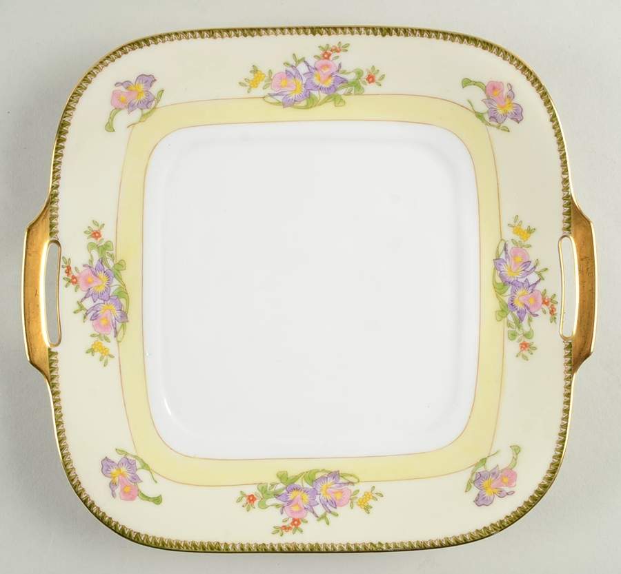 Berkshire Square Handled Cake Plate by Meito-1