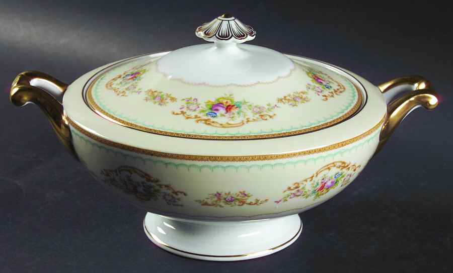 Beverly Round Covered Vegetable by Meito-1