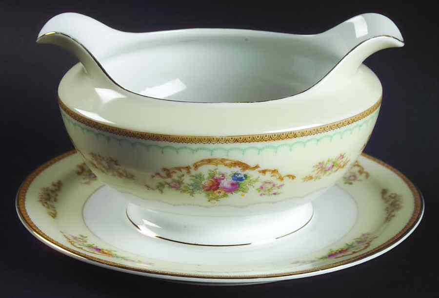 Beverly Gravy Boat with Attached Underplate by Meito-1