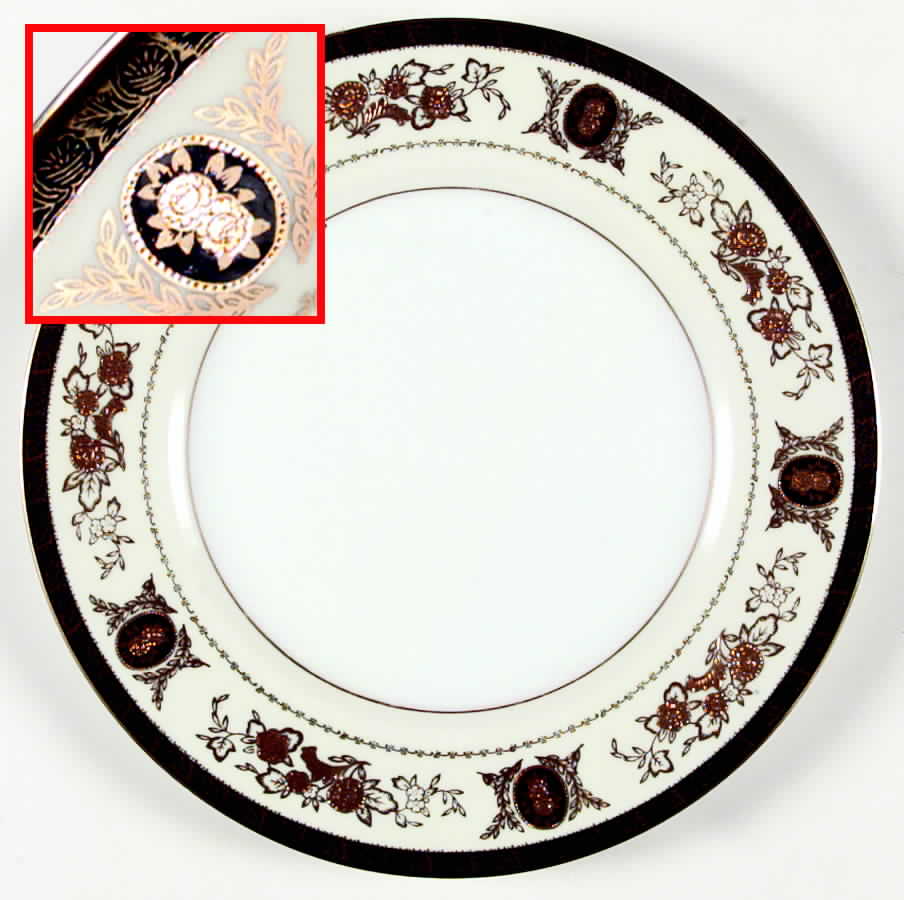 Black Cameo Dinner Plate by Meito-1