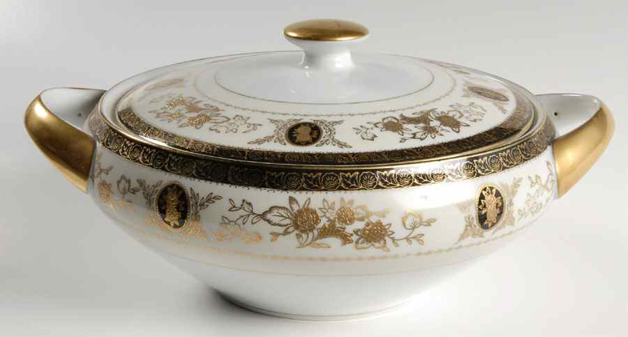 Black Cameo Round Covered Vegetable by Meito-1