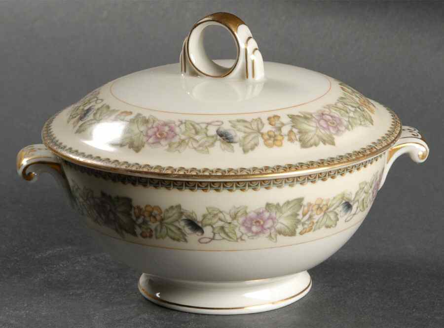 Bouquet Sugar Bowl & Lid by Meito-1