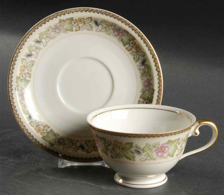 Bouquet Footed Cup & Saucer Set by Meito-1