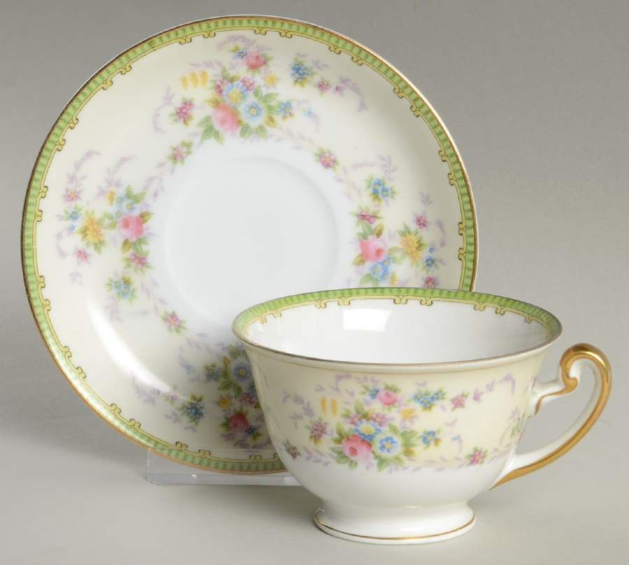 Briarcliffe Footed Cup & Saucer Set by Meito-1